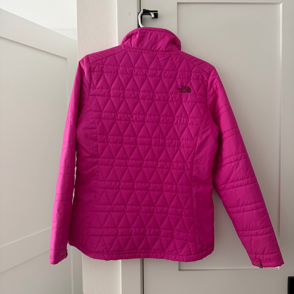 The North Face Women's Insulated Jacket - Fuchsia Pink - Picture 5 of 6